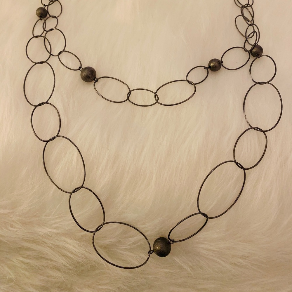 Loop and bead necklace
